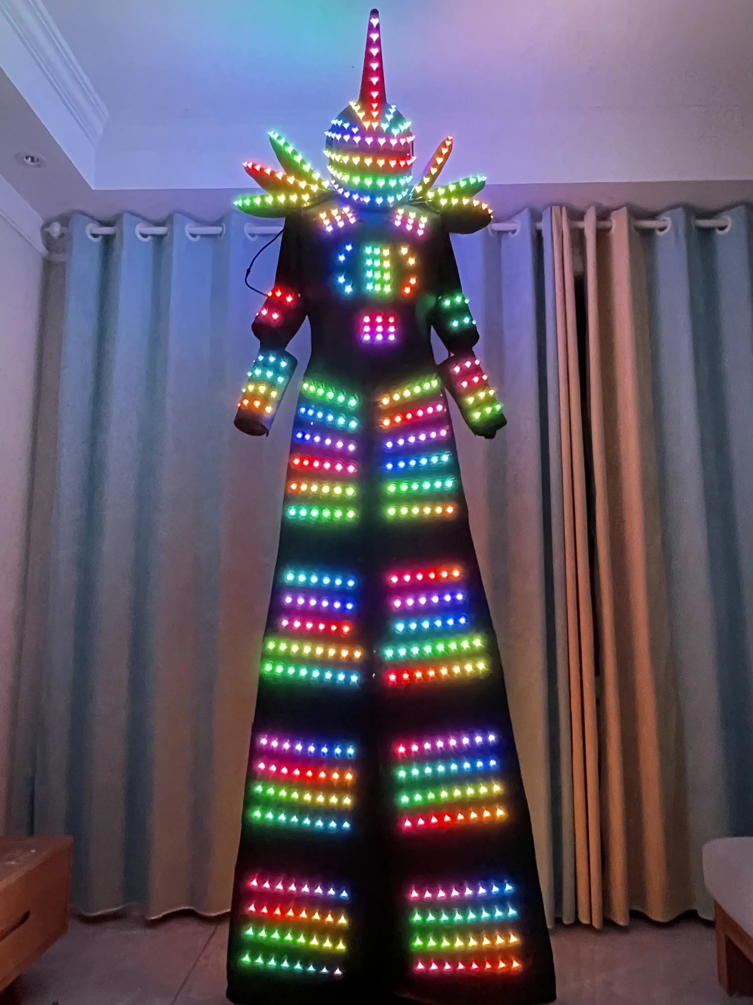 Full Color Digital Color Remote Control LED Stilts Walker Robot Costume Kryoman Helmet Stage Performance Nightclub DJ Show Suit