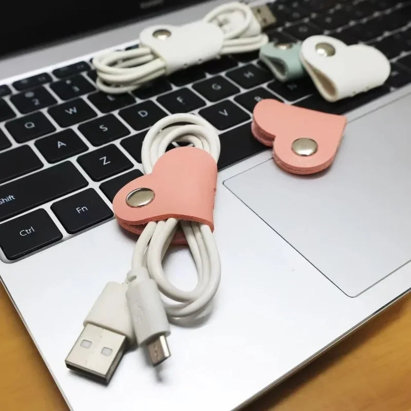 3pcs Heart-Shaped Faux Leather Cable Cord Winder Organizer Cable Management Clips for Headphones